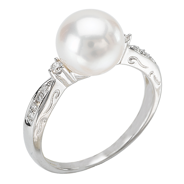 Ladies Pearl and Diamond Ring