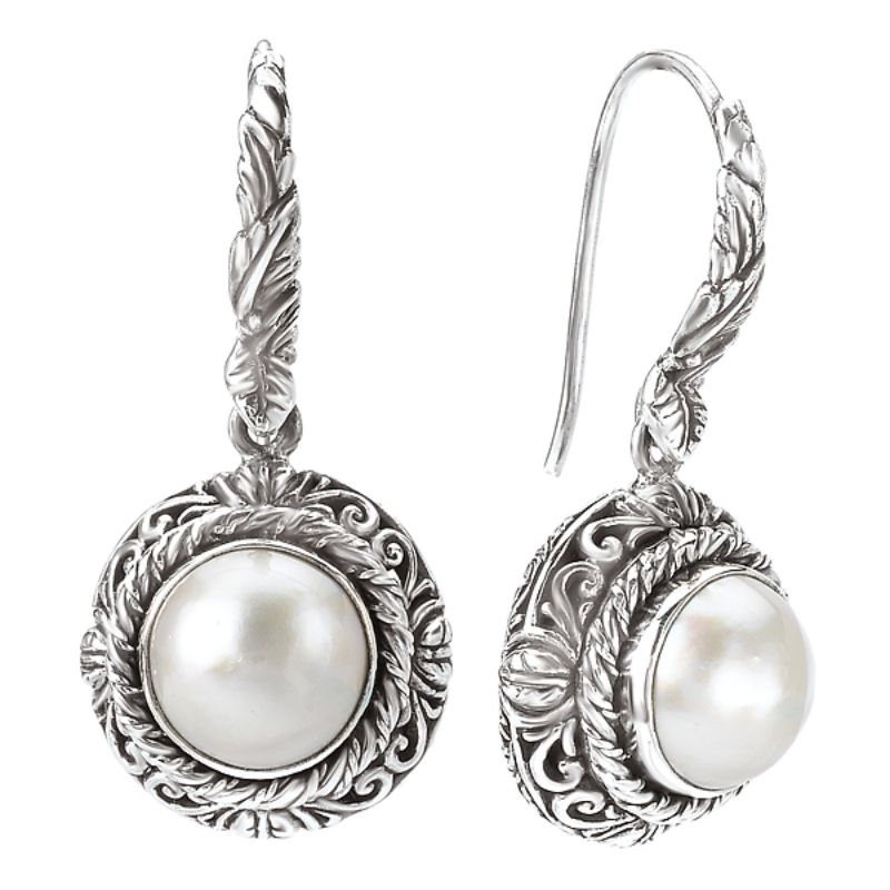 Ladies Fashion Pearl Earrings