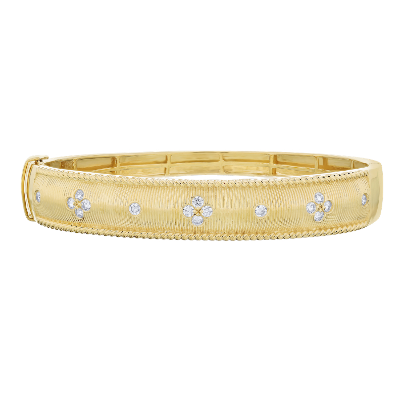 14KY Diamond Bangle